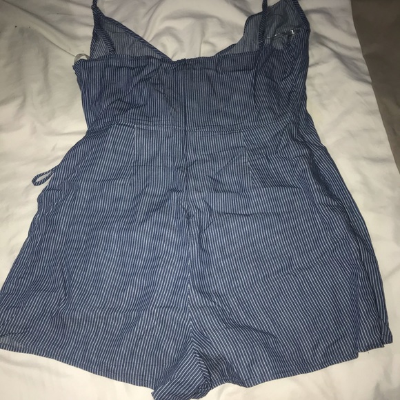 Self tie wrap striped romper - Picture 5 of 6